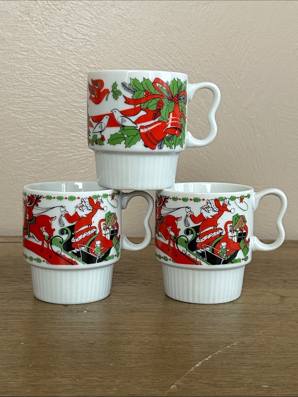 Mid Century Modern Japan Santa Holiday Red and Green Ceramic Coffee Mugs. Set 3.